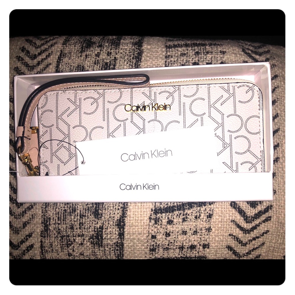 Calvin Klein zip around wallet (dessert taupe)